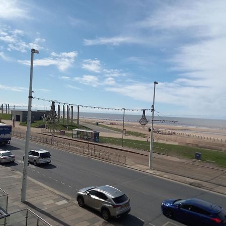 Vinnie'S Family Hotel Blackpool Eksteriør billede